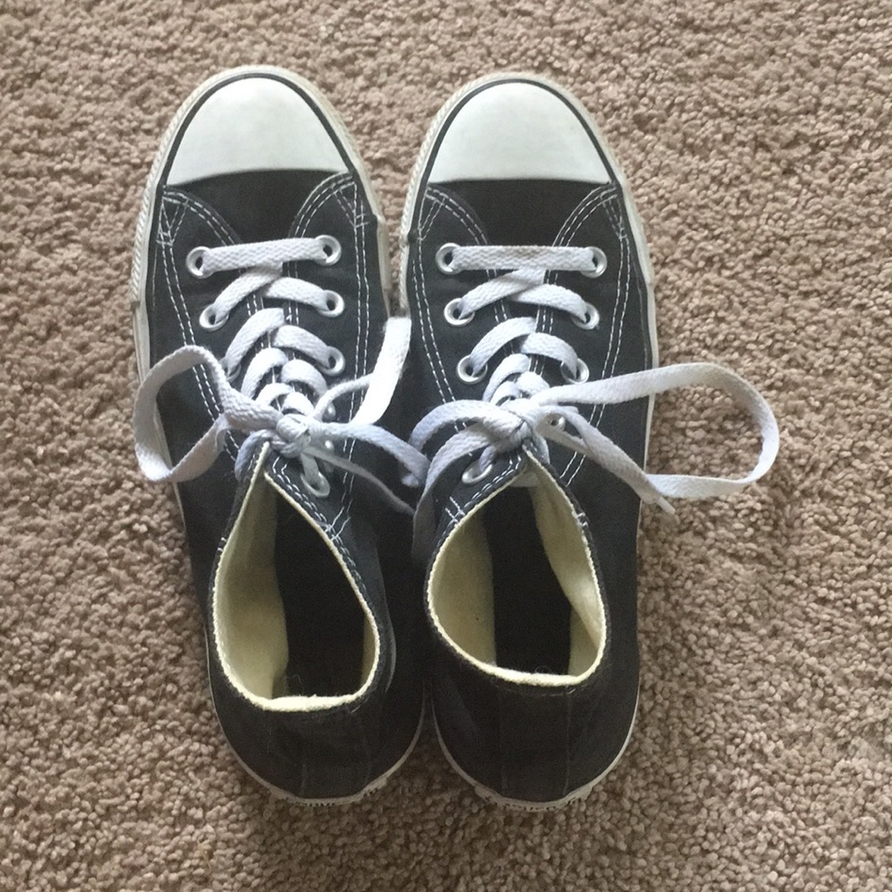 Black High-top converse